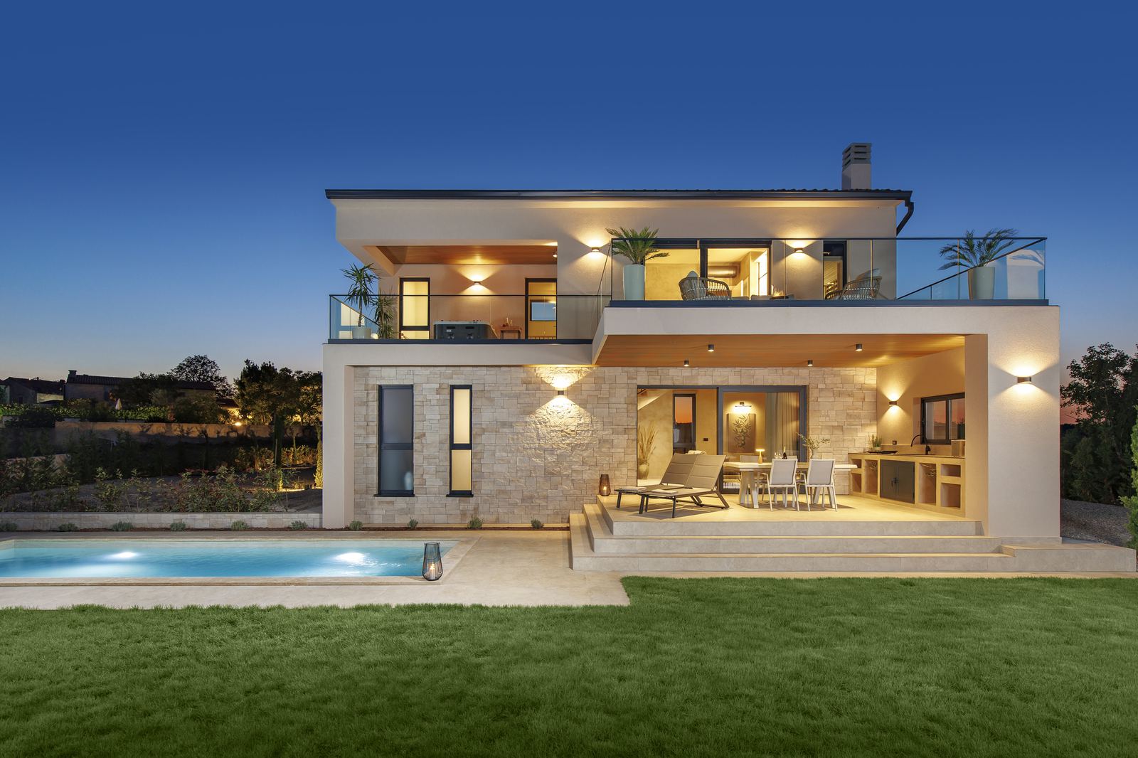 Casa Mayren villa and garden in evening light